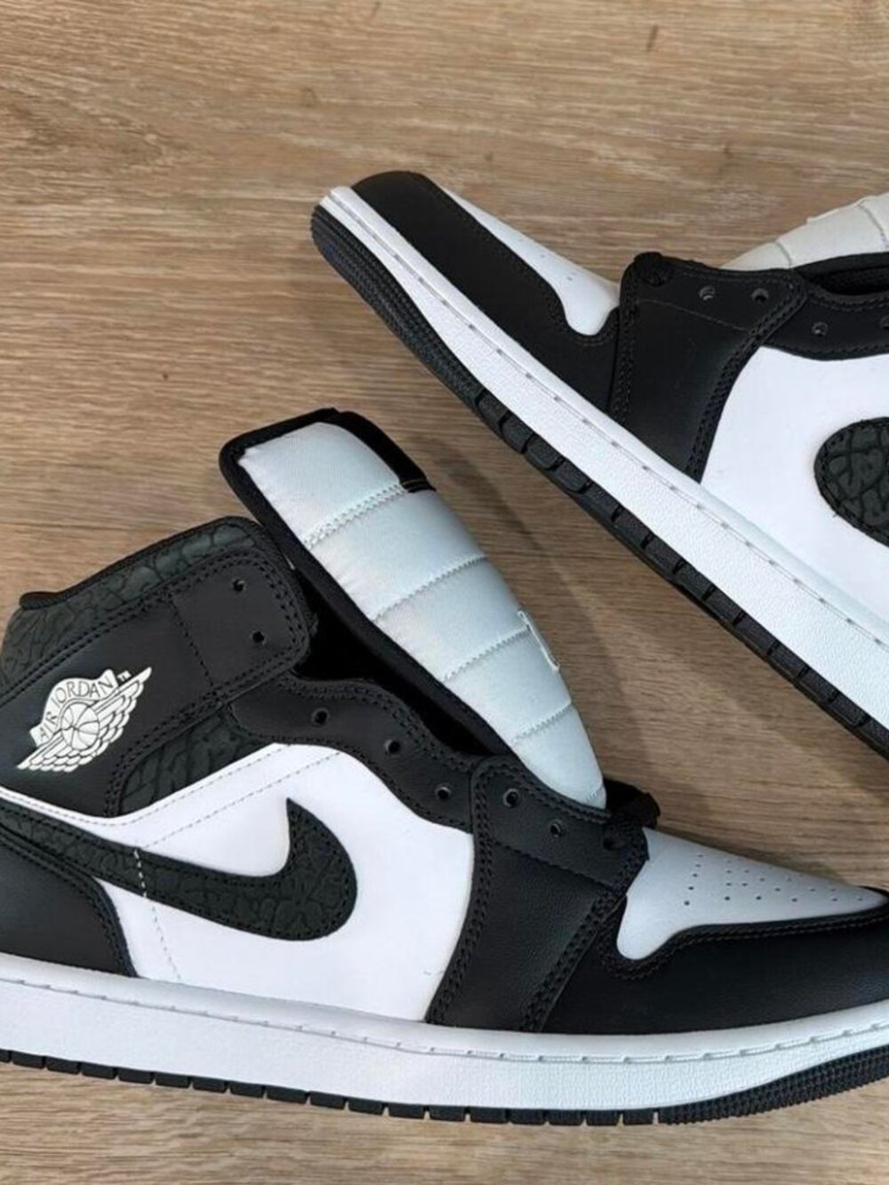 Jordan 1 Mid Black White Sneakers